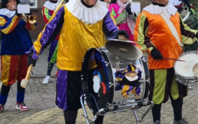 De Pietenband op bezoek